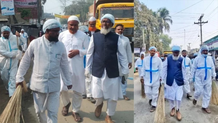 কুড়িগ্রামে ঝাড়ু হাতে রাস্তা পরিষ্কারে নামলেন এমপি মোস্তাফিজুর